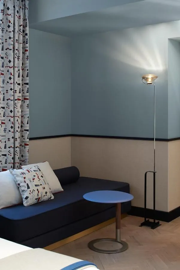 *** Guest house Amabilia Suites Milan Italy