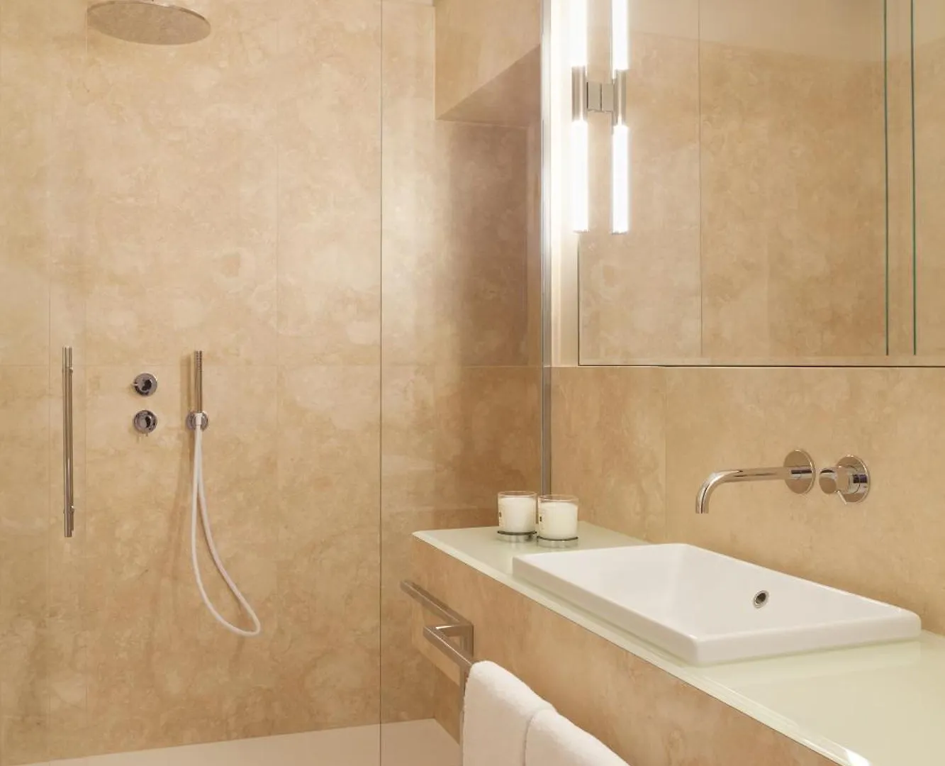 Amabilia Suites Milan Guest house